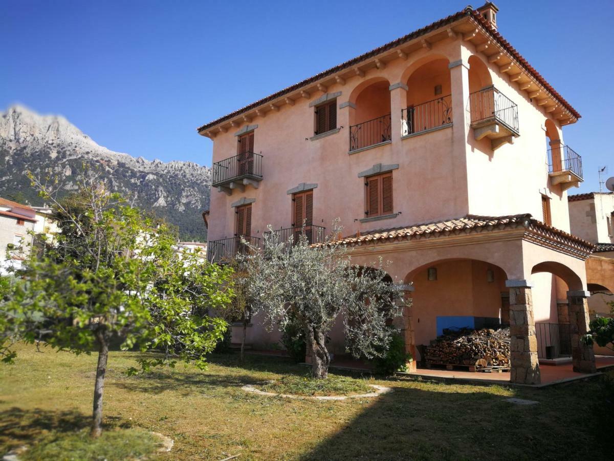 Villa Corrasi Oliena Luxury المظهر الخارجي الصورة