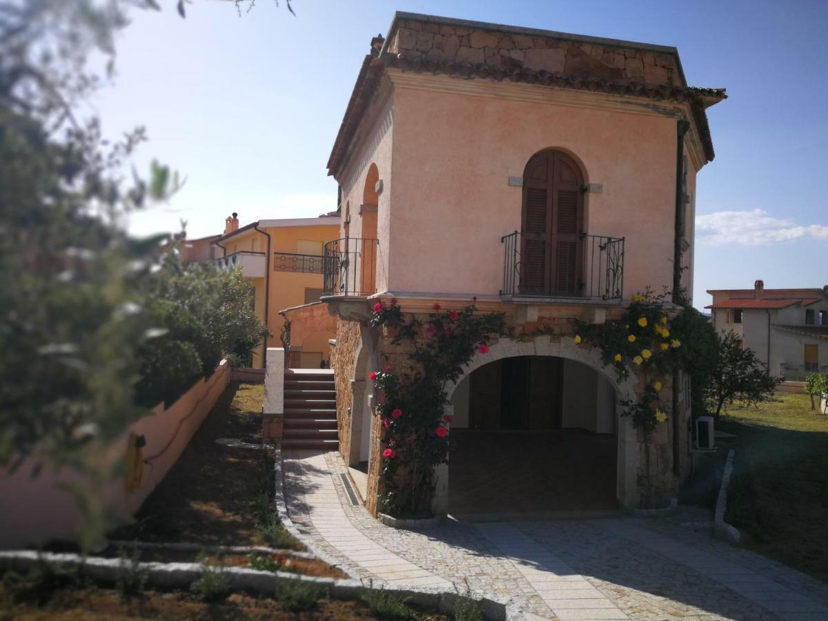 Villa Corrasi Oliena Luxury المظهر الخارجي الصورة